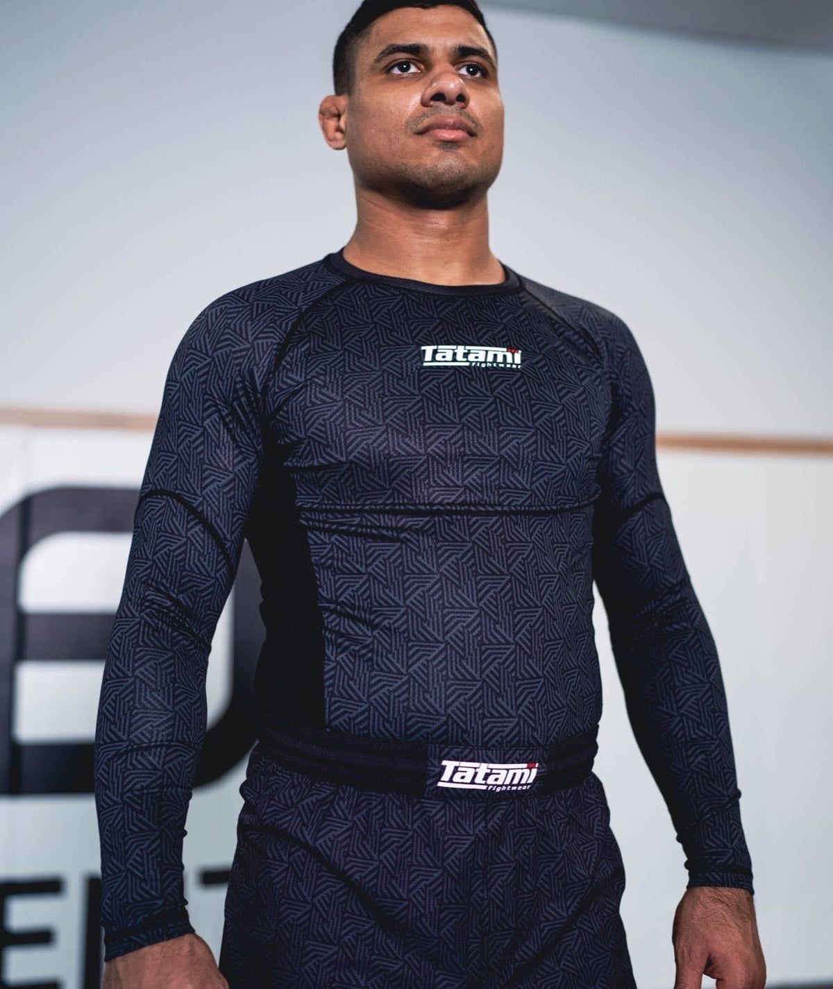 Dimension Long Sleeve Rash Guard - Black