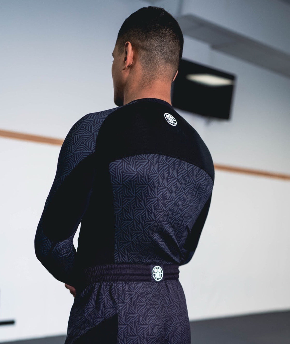Dimension Long Sleeve Rash Guard - Black