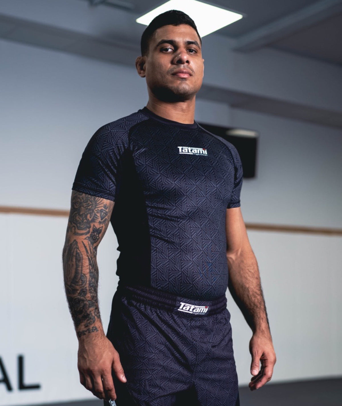 Dimension Short Sleeve Rash Guard - Black