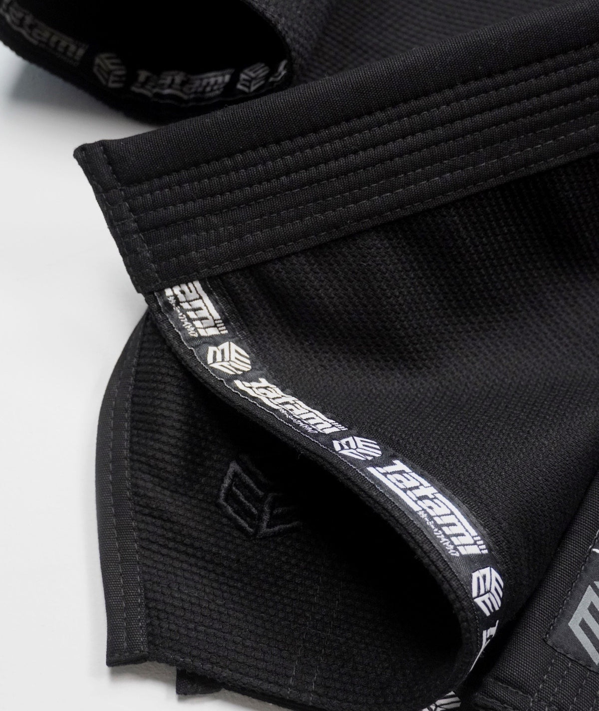 Estilo Black Label Gi - Black on Black